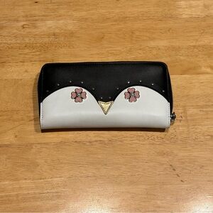 Kate Spade full size Penguin Wallet with cute accents in excellent condition